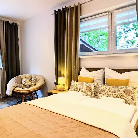 דירה Spacious With Sauna,